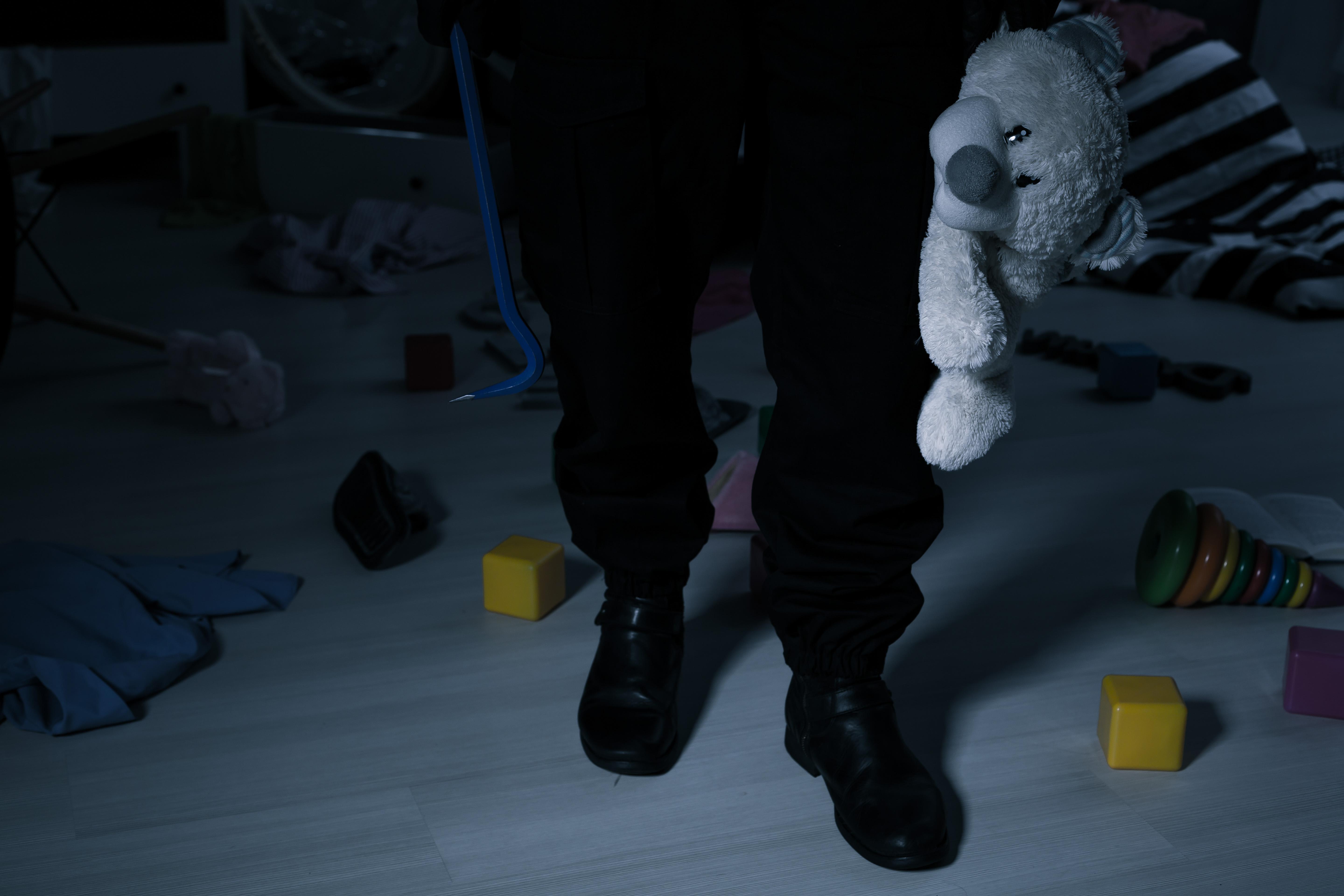 Thief with teddy bear